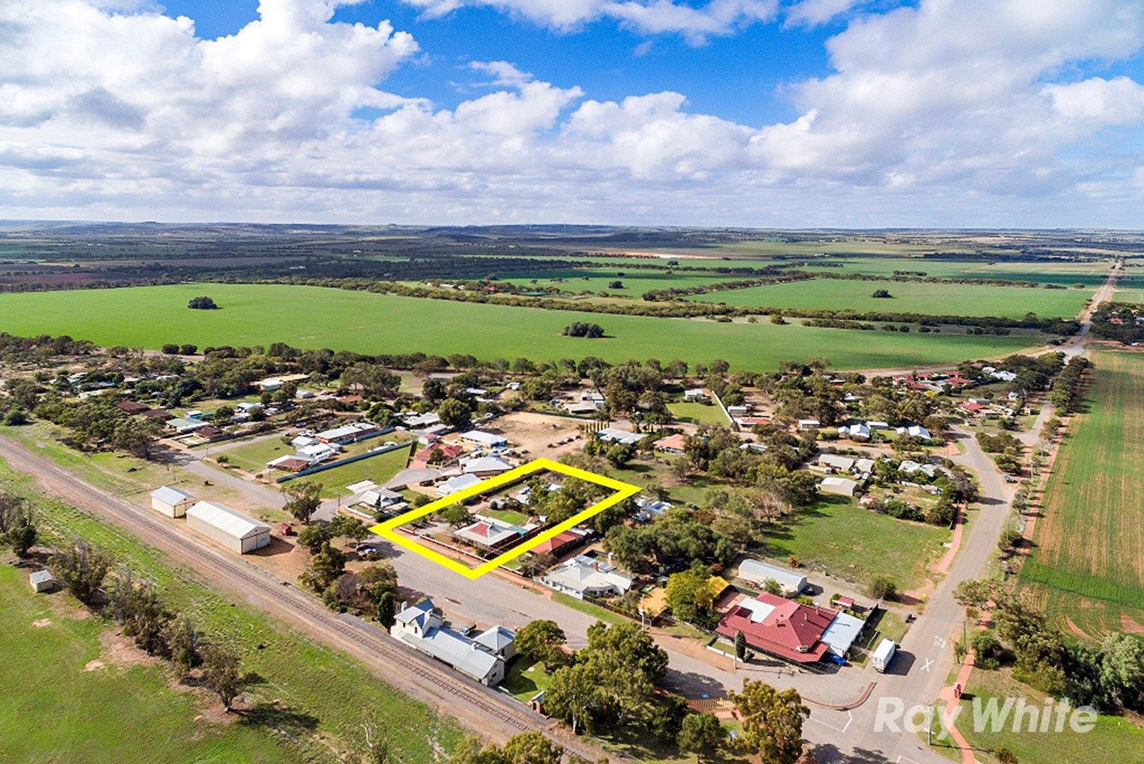 31 Padbury Road, Walkaway WA 6528, Image 0