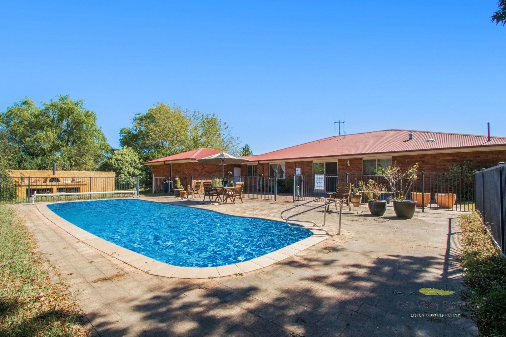 4 bedrooms Rural in 752 Wargeila Road YASS NSW, 2582