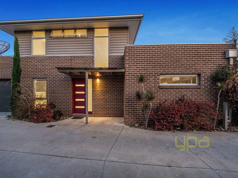 2/2 Dubbo Street, Albion VIC 3020, Image 1