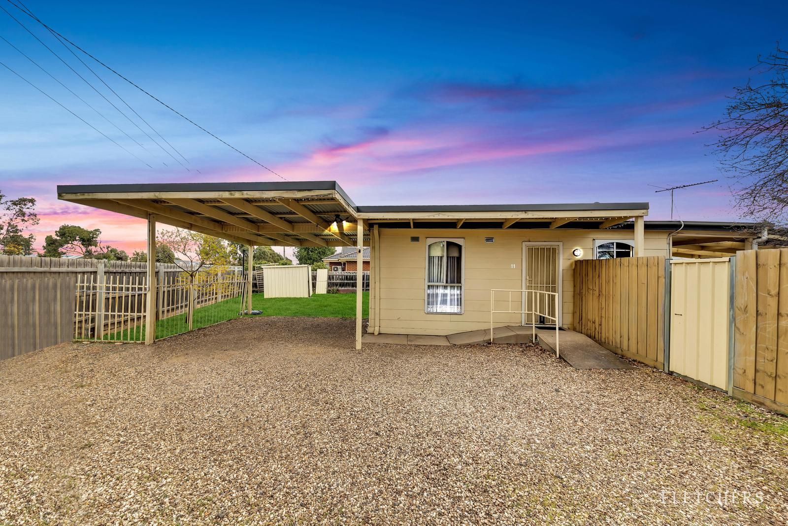 3 bedrooms House in 11 Lindsay Court MELTON VIC, 3337