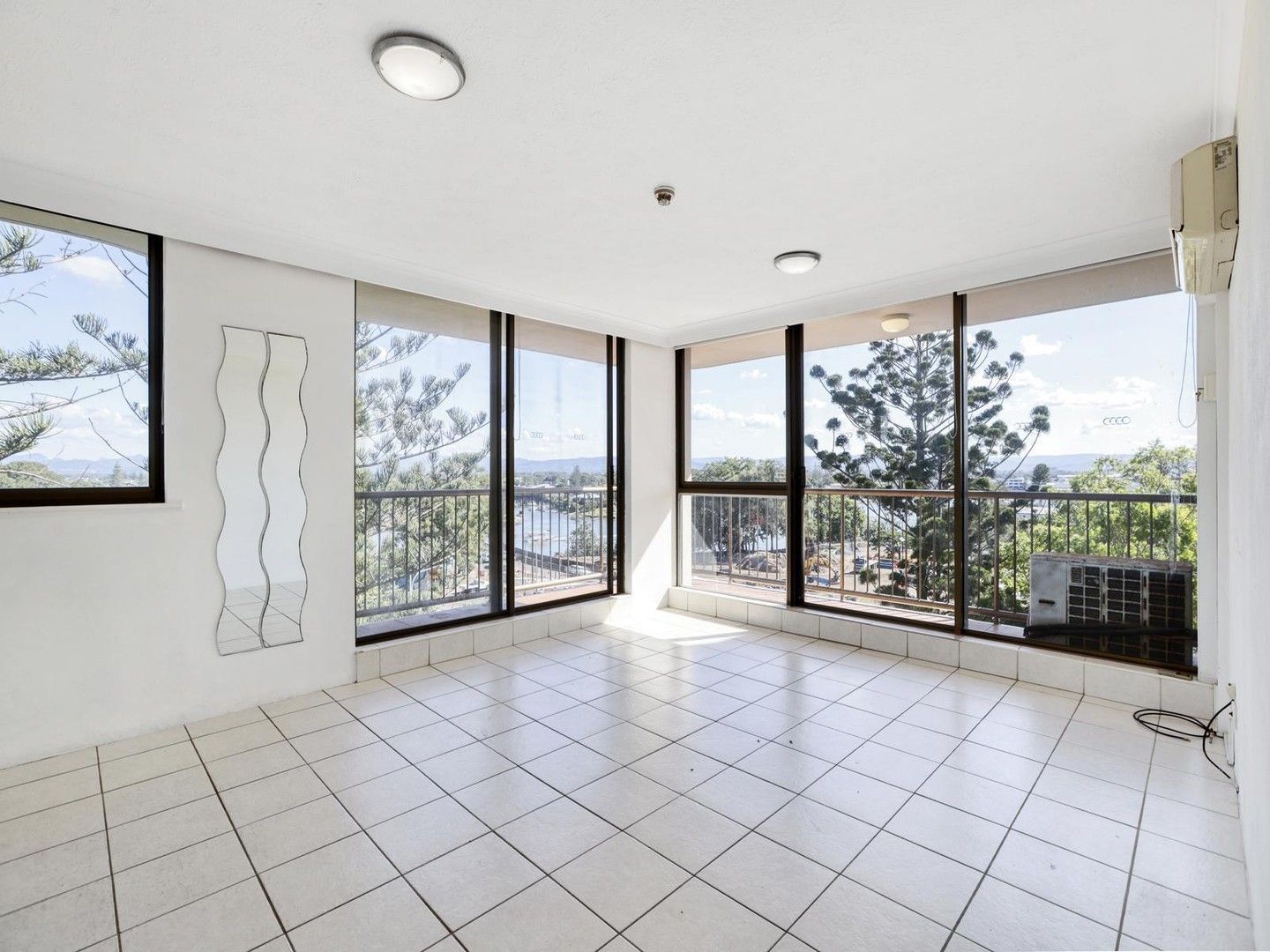 2 bedrooms Apartment / Unit / Flat in 24/43 Enderley Avenue SURFERS PARADISE QLD, 4217