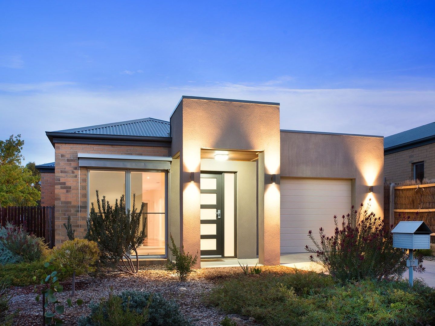 2 bedrooms House in 12 Appel Street CASTLEMAINE VIC, 3450