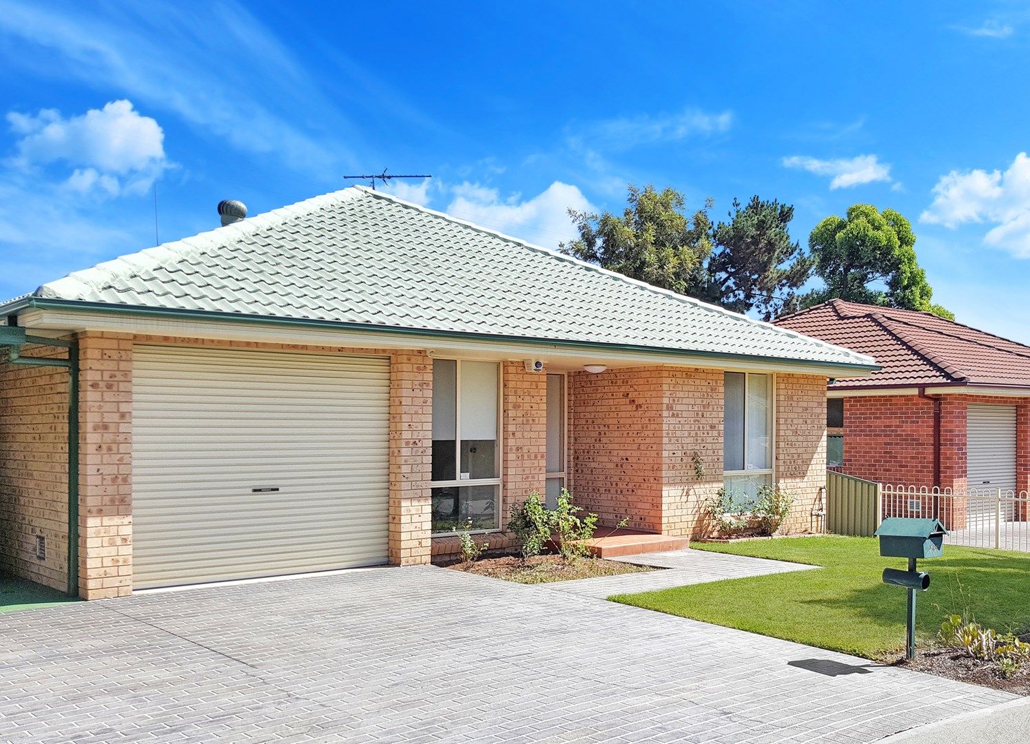 2/17-21 Poplar Crescent, Bradbury NSW 2560, Image 0