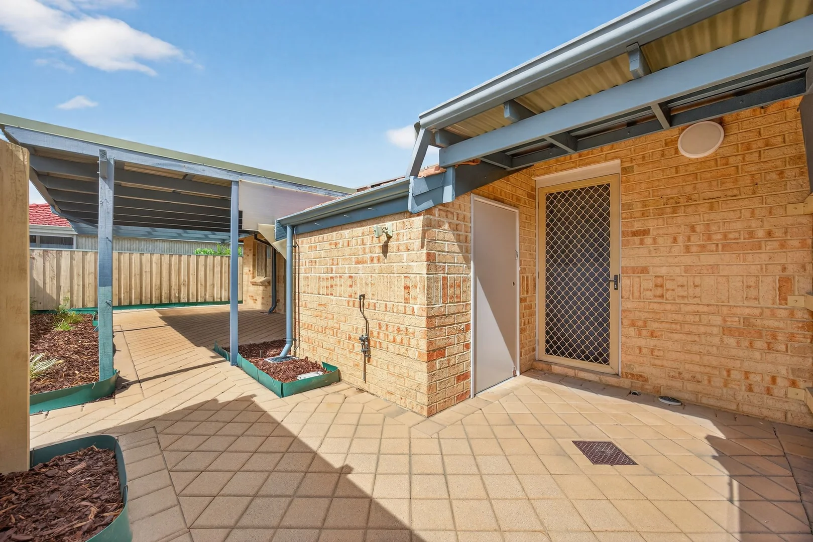 Additional image 29 of 1/39 Elizabeth Street, Cloverdale WA 6105