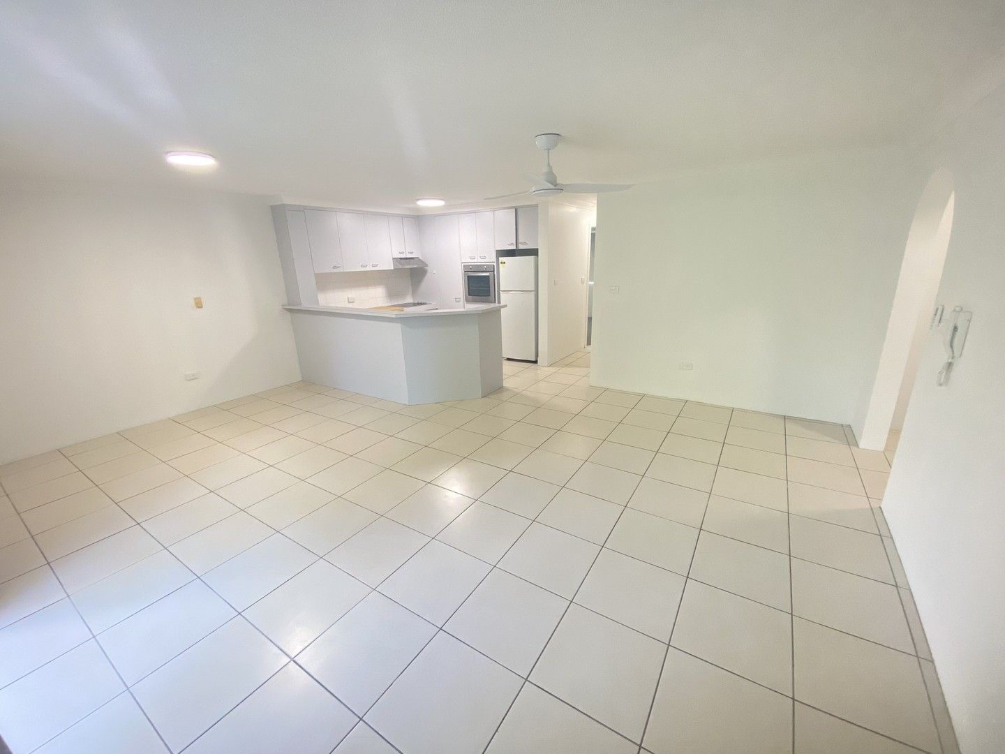 2 bedrooms Apartment / Unit / Flat in 28/27 Wharf Road SURFERS PARADISE QLD, 4217