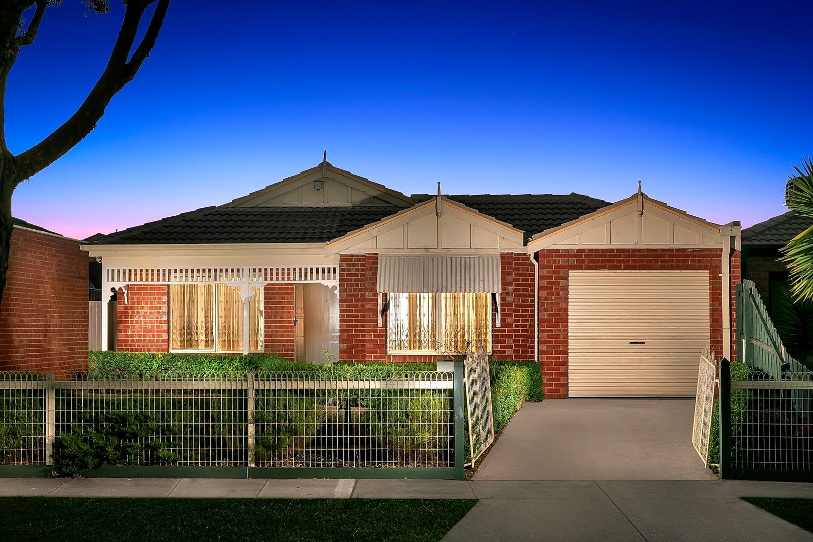 12 Salween Crescent, Roxburgh Park VIC 3064, Image 0