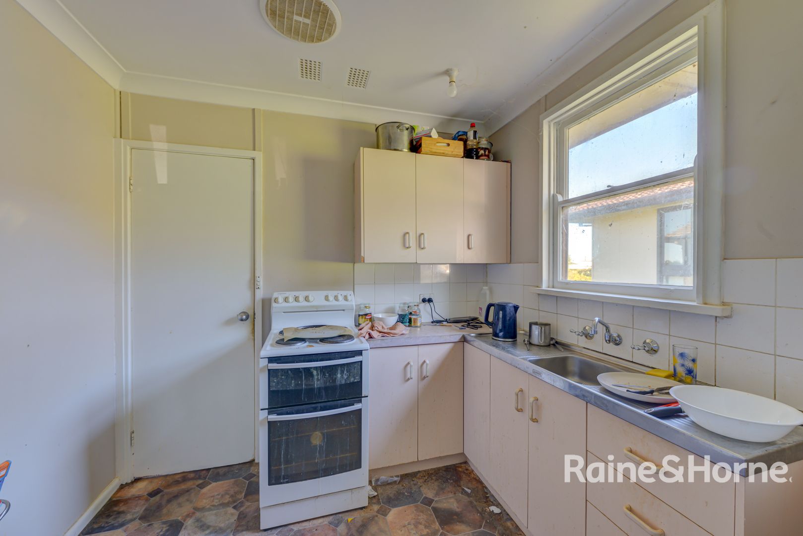 15 Mountview Crescent, Tamworth NSW 2340, Image 1