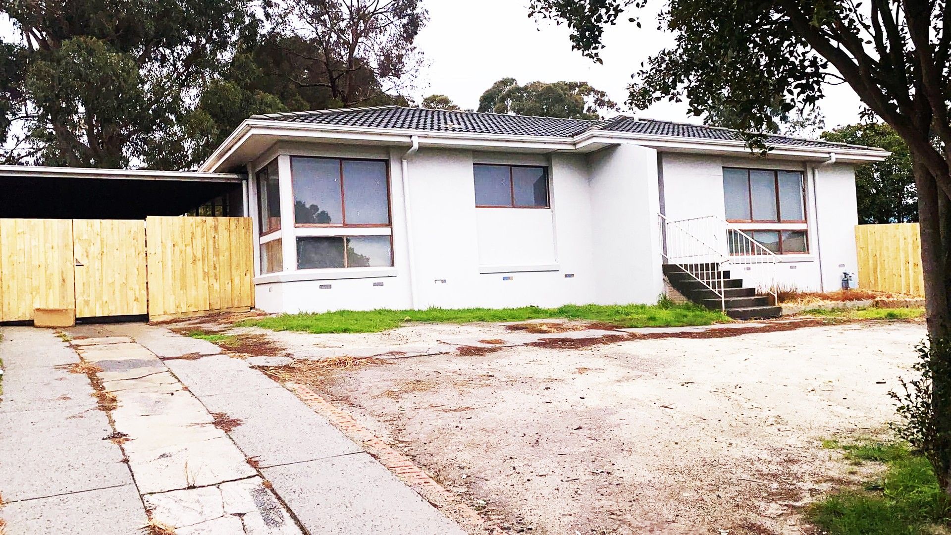 3 bedrooms House in 6 Bookoola Place CHURCHILL VIC, 3842