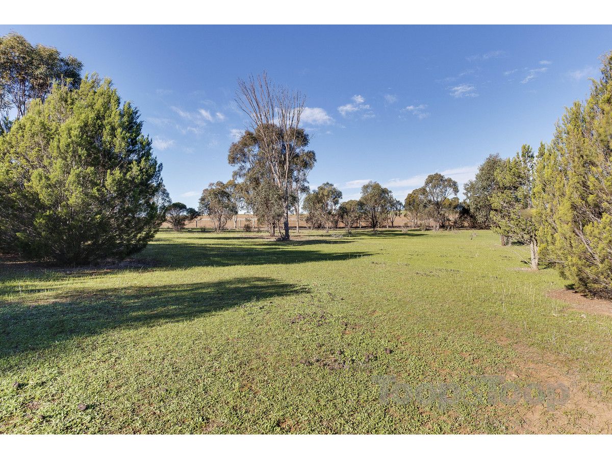 24 Brougham Place, Kanmantoo SA 5252, Image 2