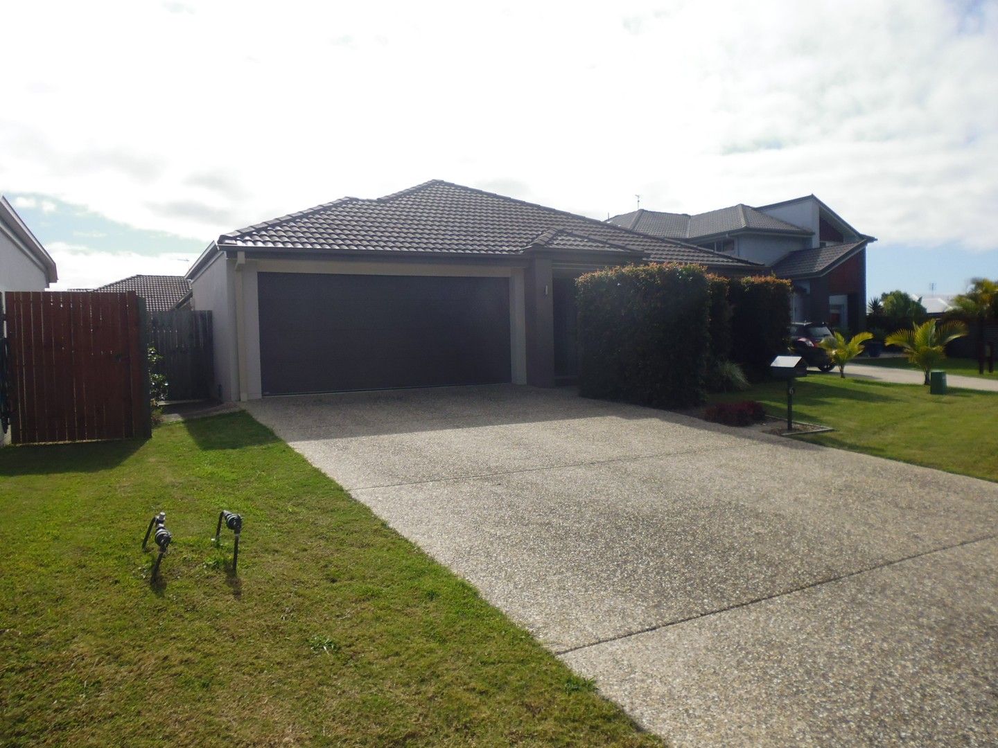 5 bedrooms House in 6 Birchgrove Street SIPPY DOWNS QLD, 4556