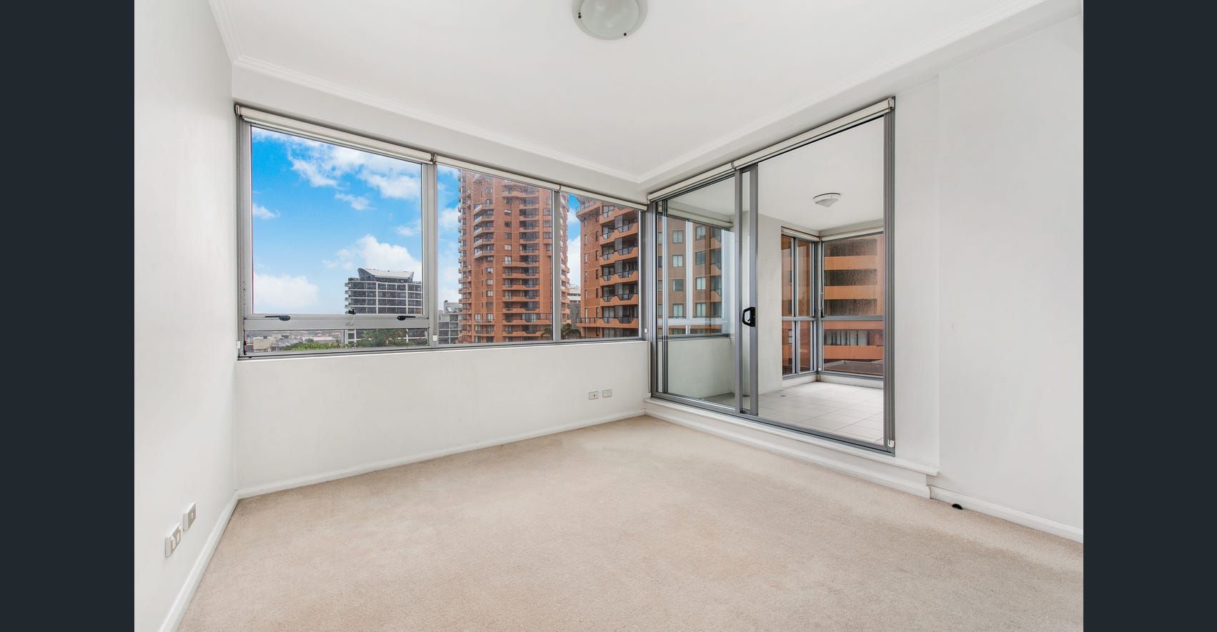 1 bedrooms Apartment / Unit / Flat in 703/80 Ebley Street BONDI JUNCTION NSW, 2022