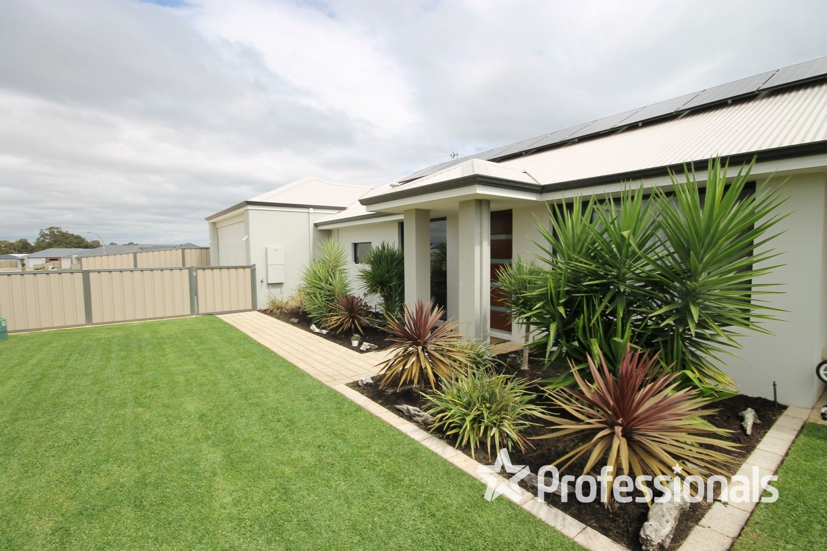 3 bedrooms House in 20 Currawong Way AUSTRALIND WA, 6233
