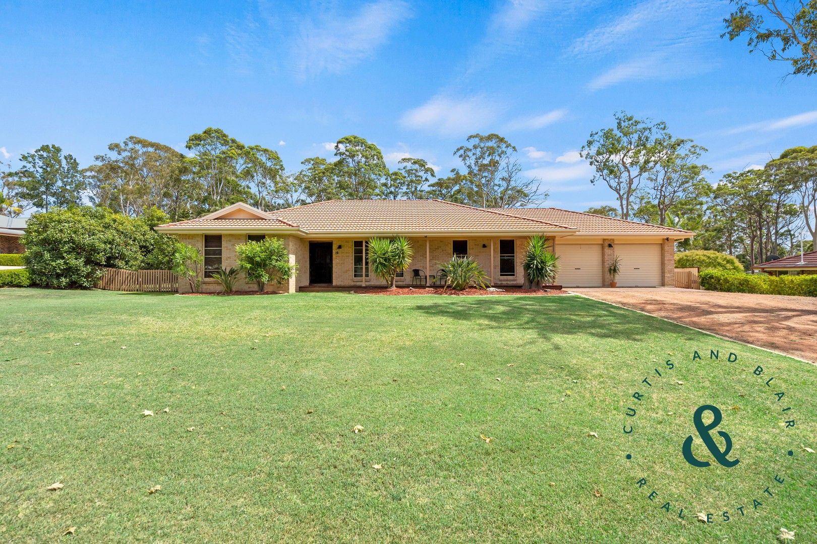 4 bedrooms House in 16 Sir Henry Parkes Avenue MEDOWIE NSW, 2318