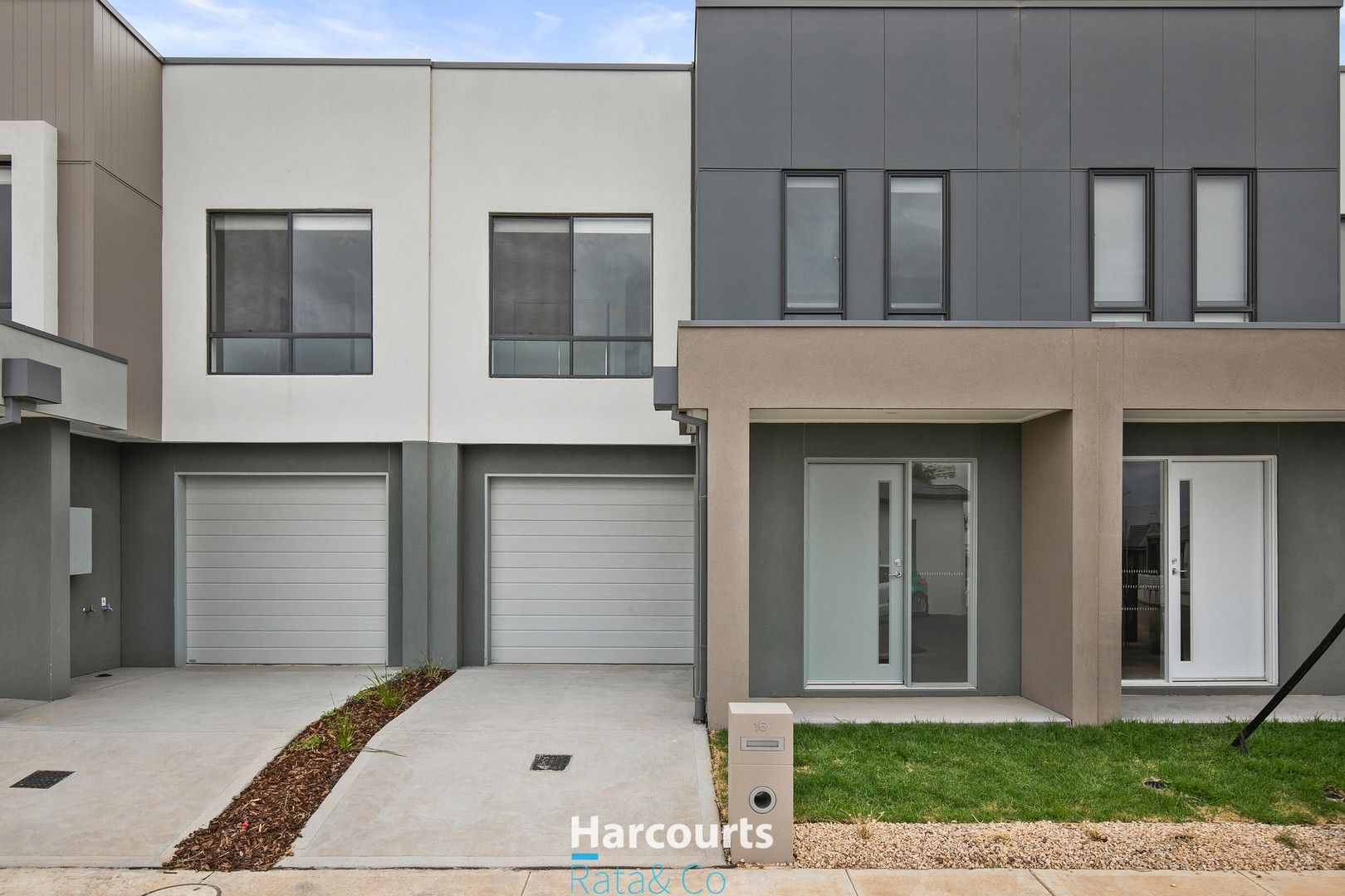 3 bedrooms Townhouse in 16 Bunch Walk TRUGANINA VIC, 3029
