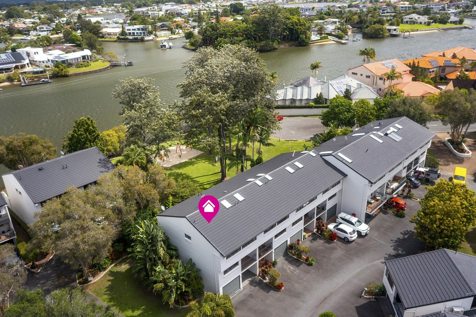 3 bedrooms Townhouse in 19/7 Campbell Street BUNDALL QLD, 4217