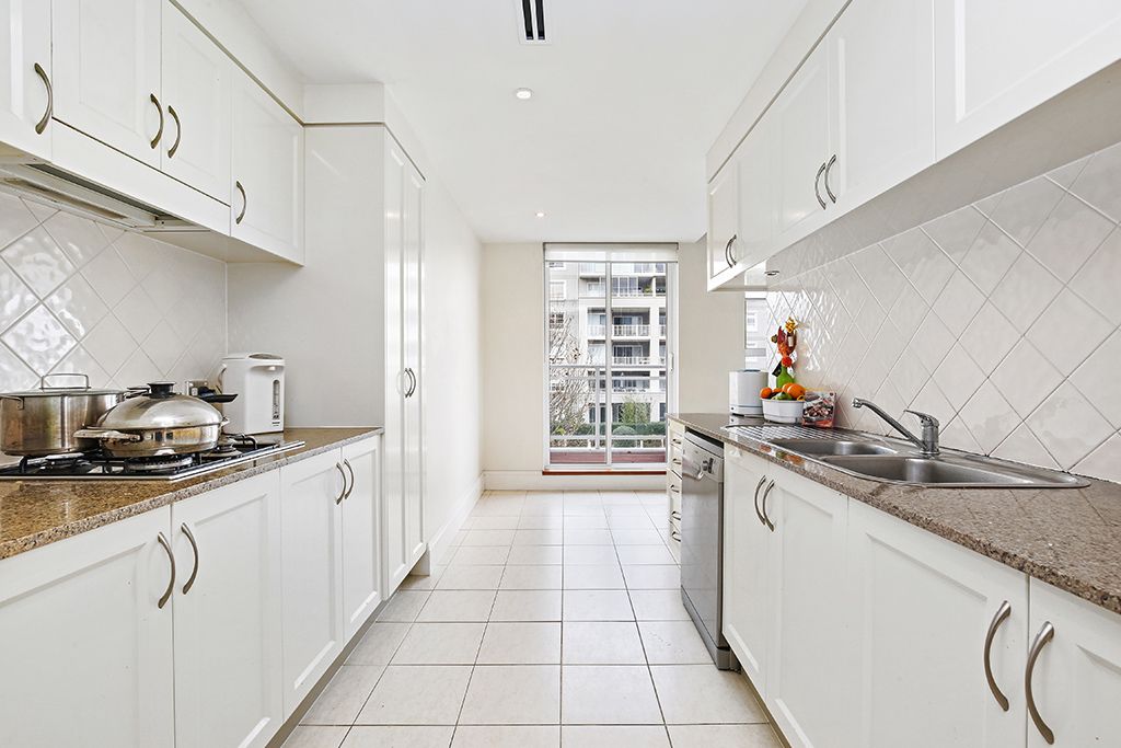 27/2 Juniper Drive, Breakfast Point NSW 2137, Image 1