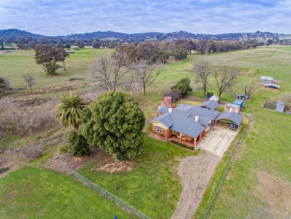 327 Bungowannah Road, Jindera NSW 2642