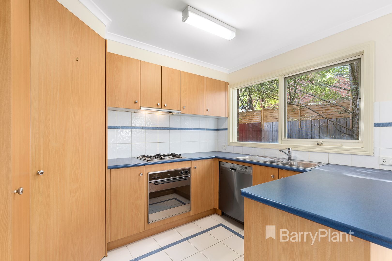 1/743 Boronia Road, Wantirna VIC 3152, Image 2