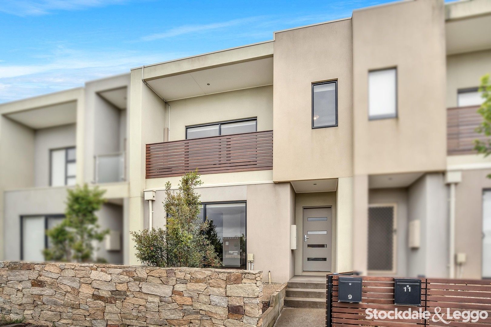 3 bedrooms Townhouse in 9 Destination Drive GREENVALE VIC, 3059