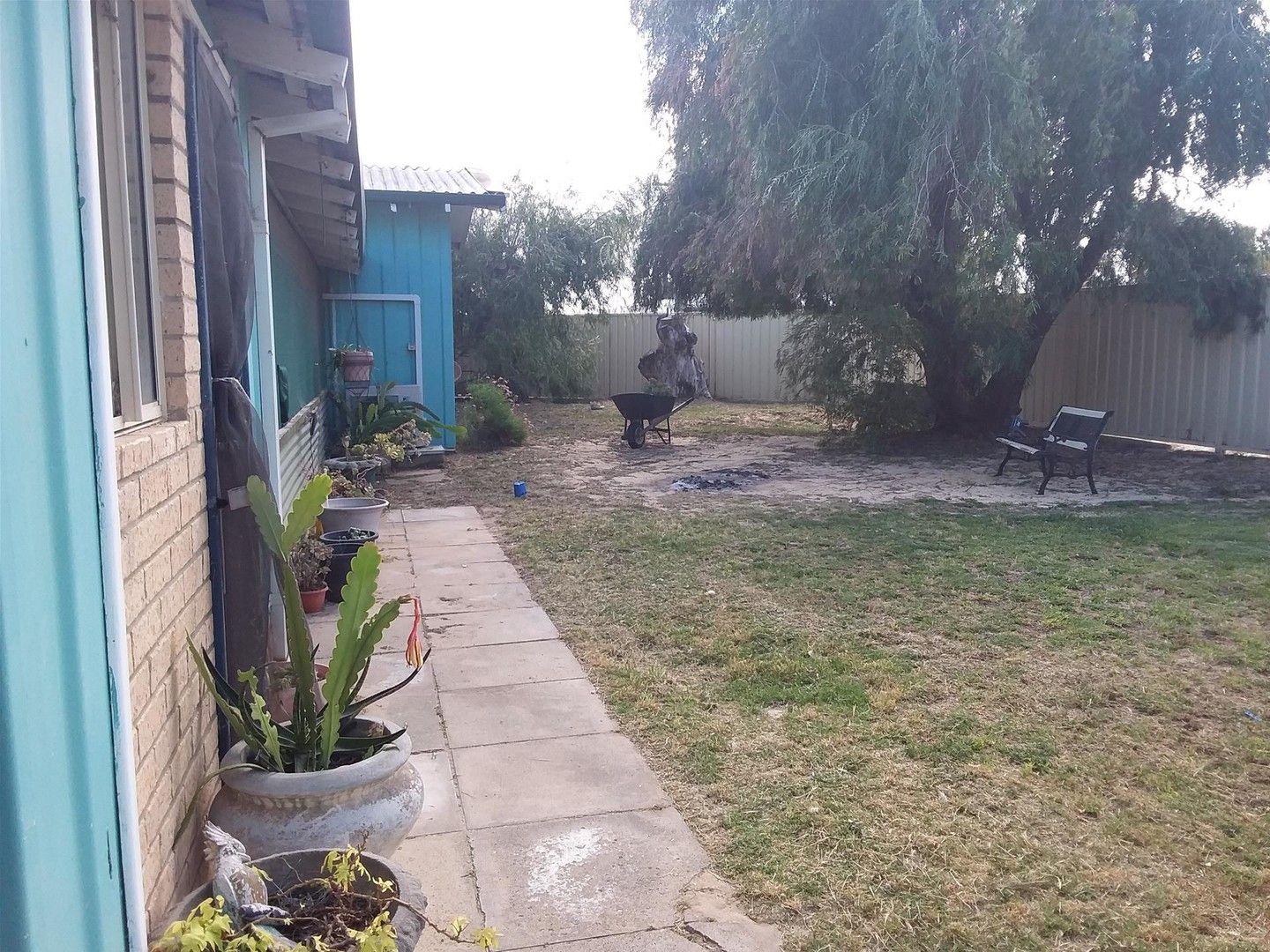 3 bedrooms House in 2 Padbury Street JURIEN BAY WA, 6516