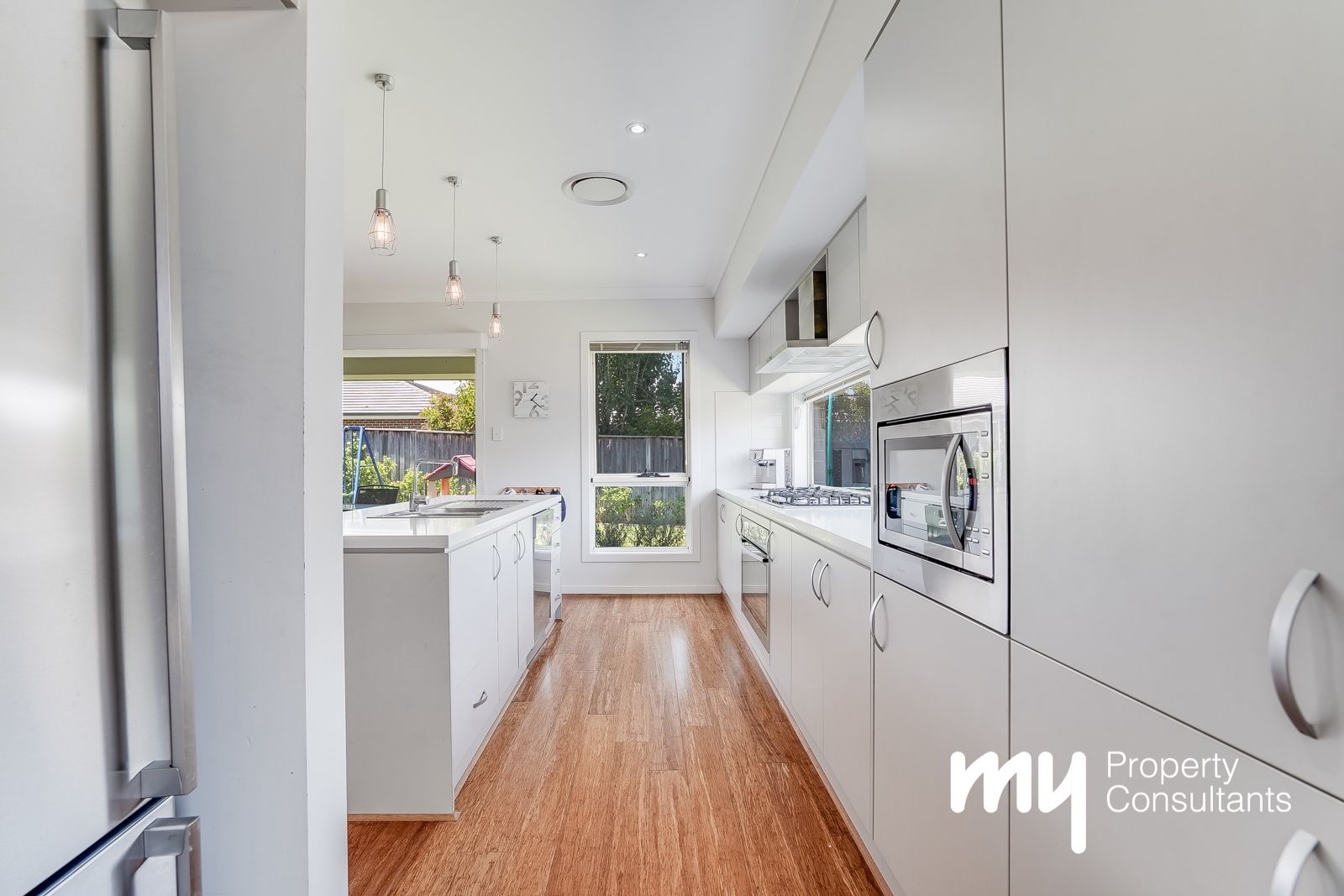 17 Minya Crescent, Gledswood Hills NSW 2557, Image 2