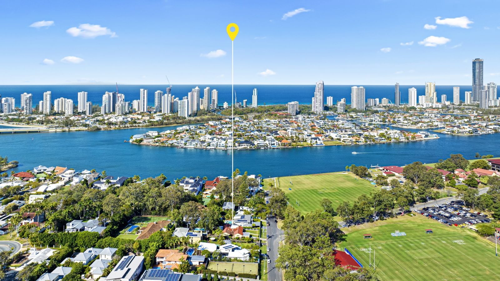 4 bedrooms House in 15 Winchester Street SOUTHPORT QLD, 4215