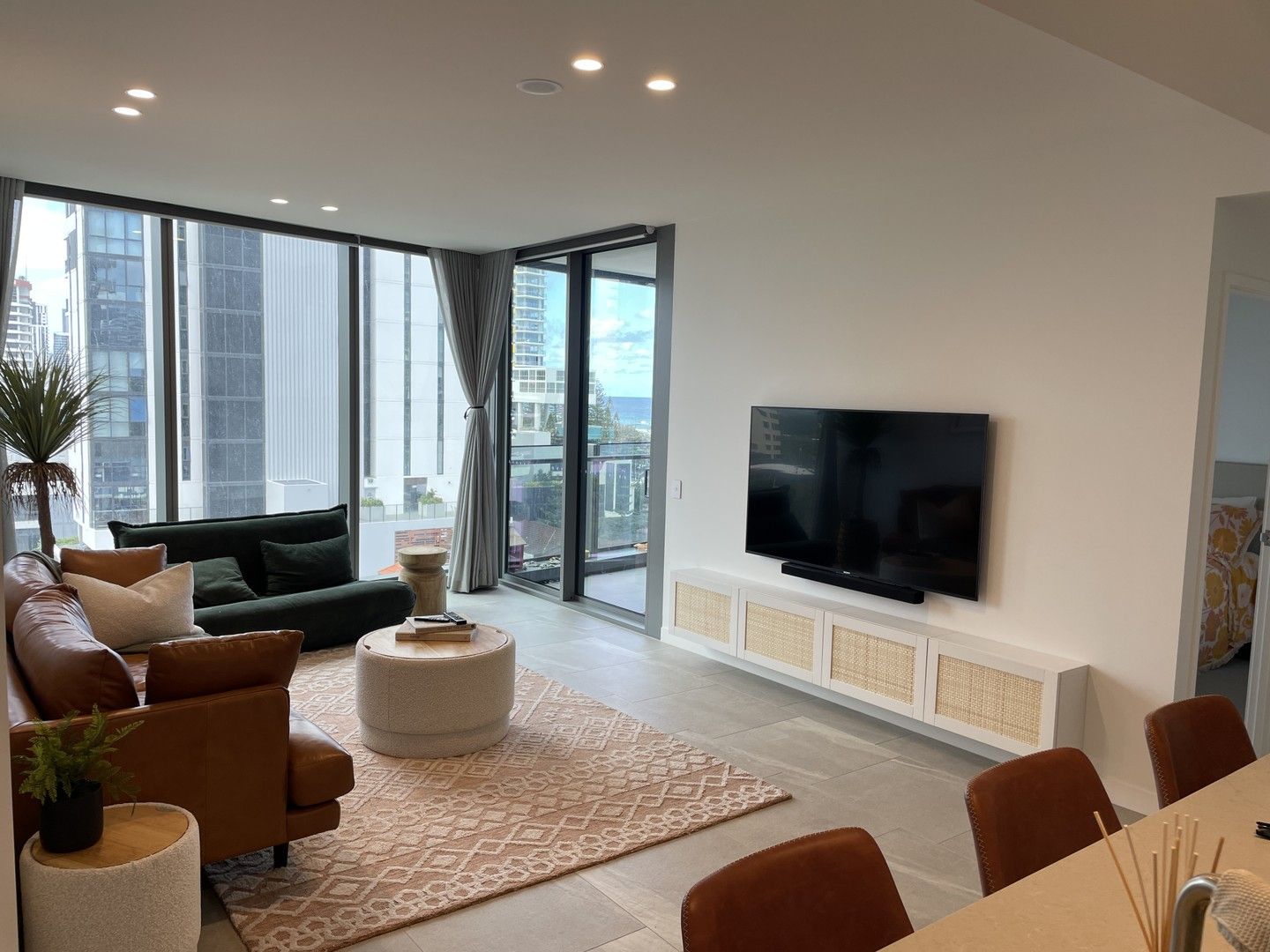 2 bedrooms Apartment / Unit / Flat in 709/12 Philip Avenue BROADBEACH WATERS QLD, 4218