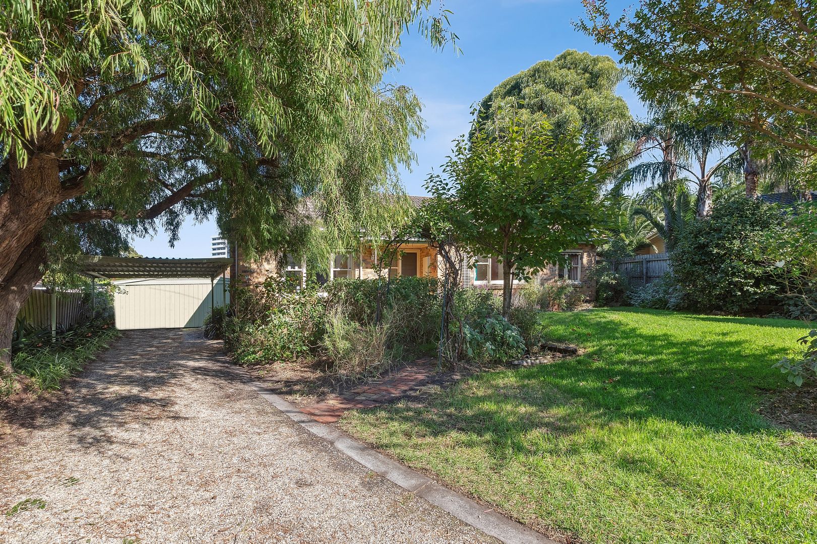 8 Kingswood Road, Cheltenham VIC 3192, Image 2