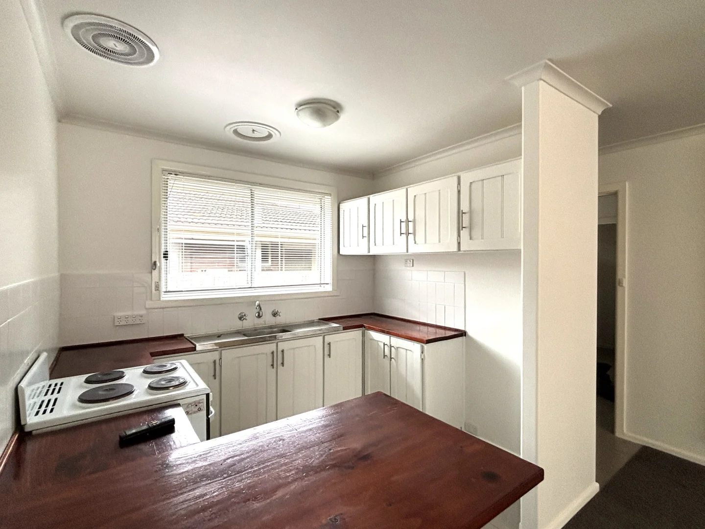 Additional image 3 of 4/3 Everett Close, Herne Hill VIC 3218