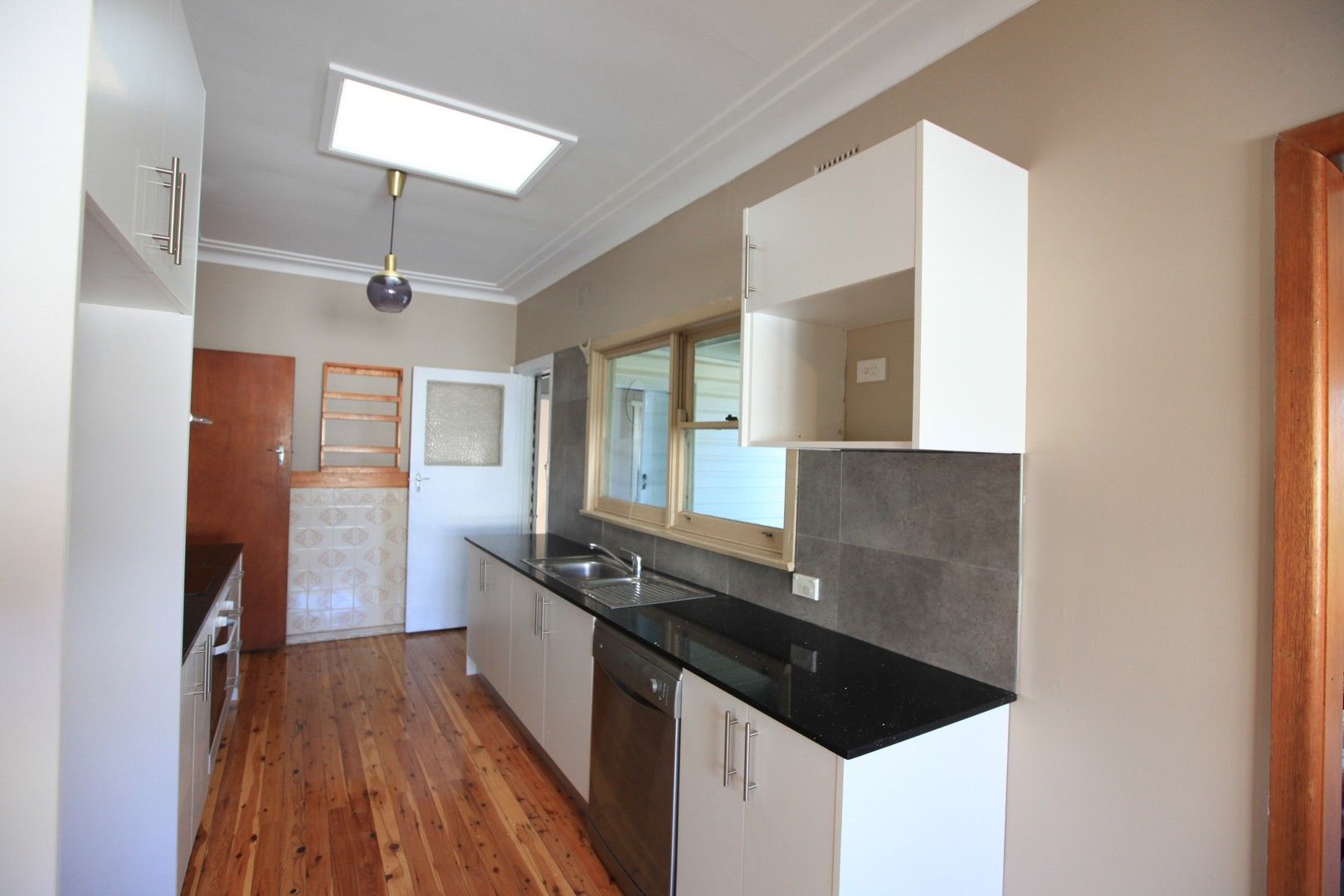 2 bedrooms House in 9A The  Crescent MARAYONG NSW, 2148