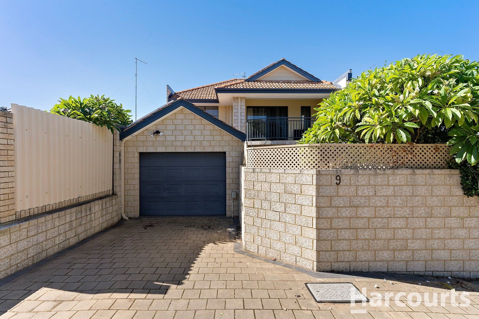 4 bedrooms House in 9 Stevenson Street DUDLEY PARK WA, 6210