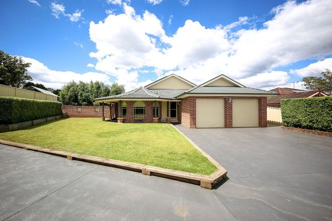 Picture of 11 Windsor Pl, BARGO NSW 2574