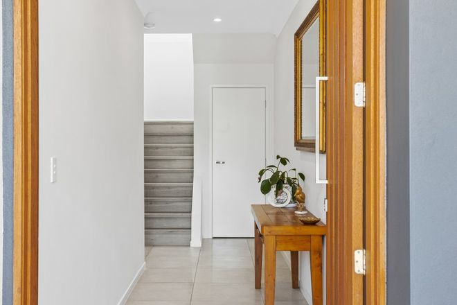 32 Park Cove Boulevard Hope Island 4212 - Image 5