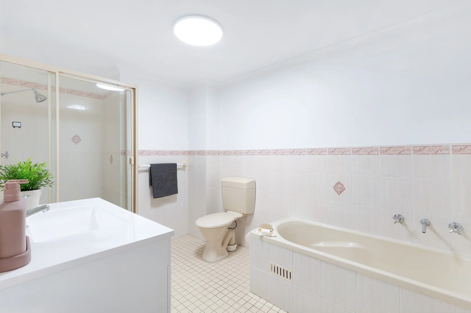 Additional image 10 of 5/280 Terrigal Drive, Terrigal NSW 2260