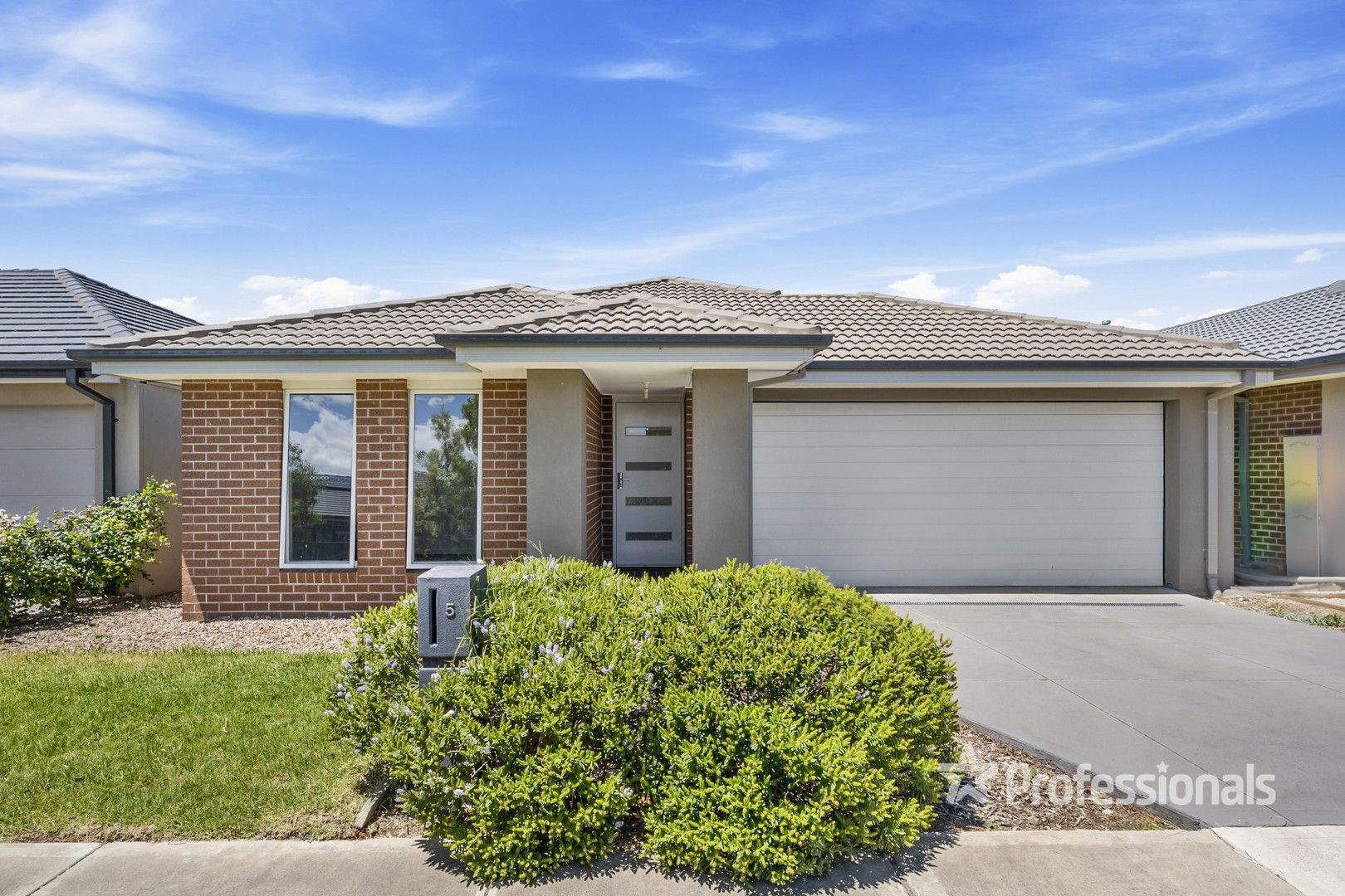 5 Atherton Way, Werribee VIC 3030, Image 0