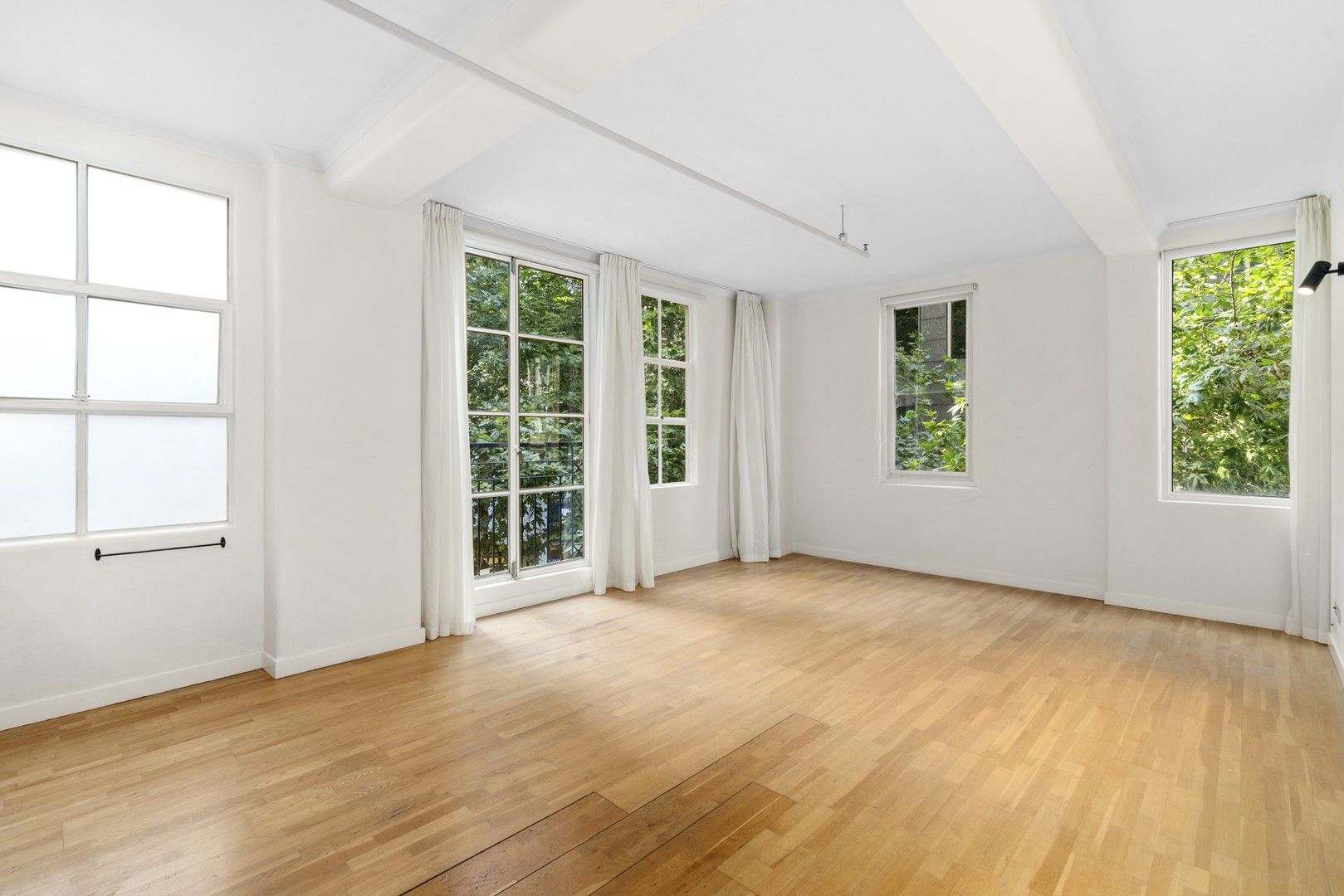 2 bedrooms Apartment / Unit / Flat in 412/422 Collins Street MELBOURNE VIC, 3000