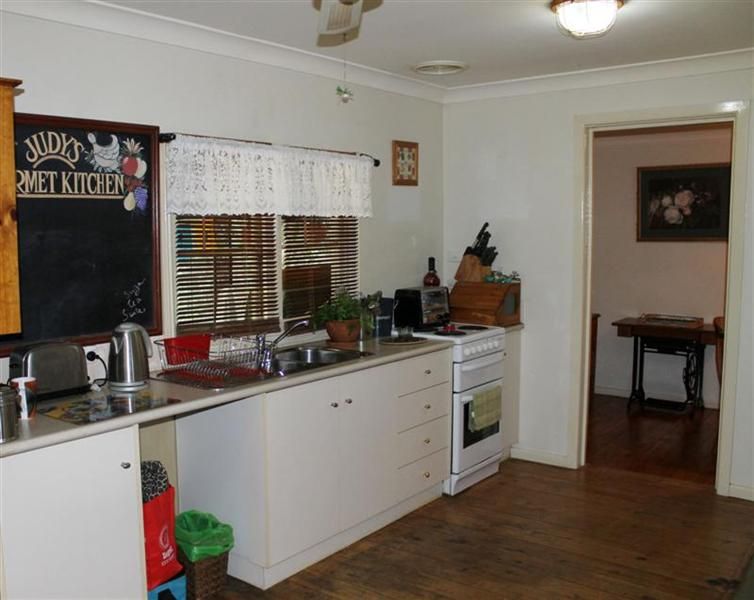 25 Hampden Street, DUBBO NSW 2830, Image 2