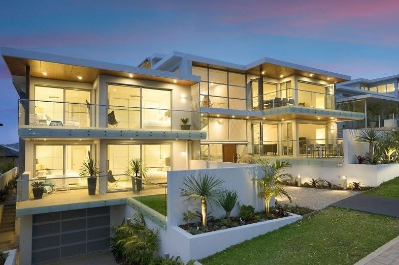 3 bedrooms Apartment / Unit / Flat in 2/16 Dover Road WAMBERAL NSW, 2260