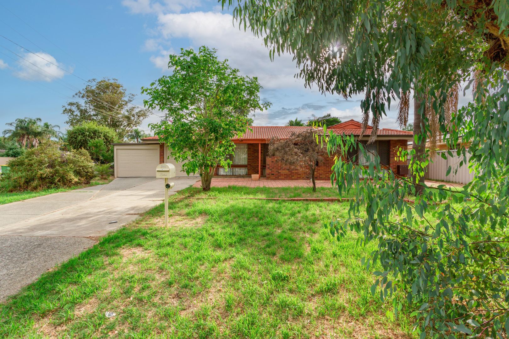 99 Connemara Drive, Thornlie WA 6108