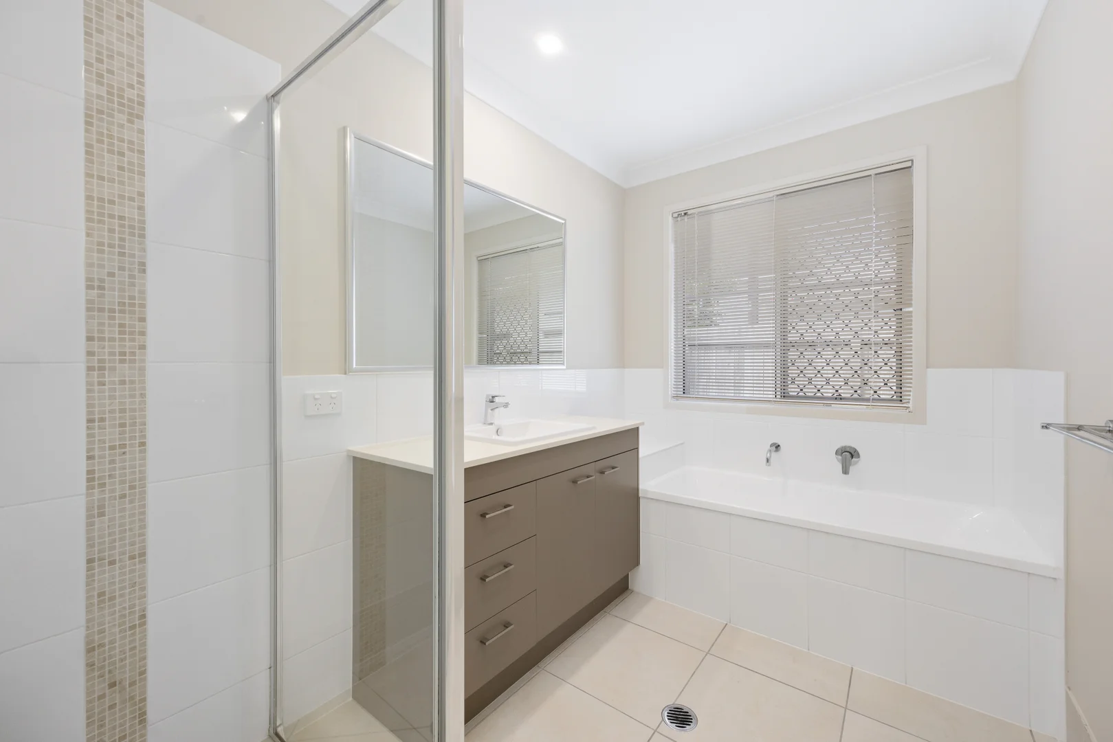 Additional image 8 of 3 York Place, Mountain Creek QLD 4557