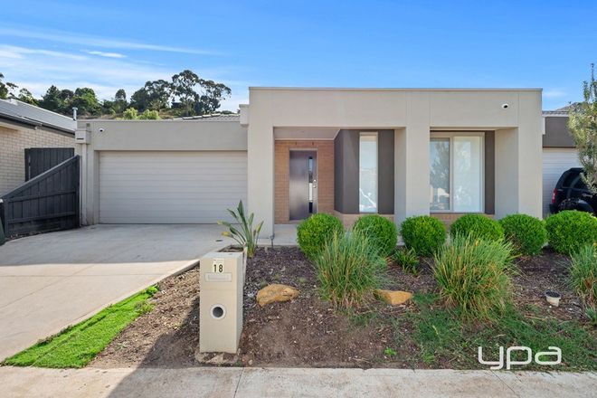 Picture of 18 Adelong Way, BACCHUS MARSH VIC 3340