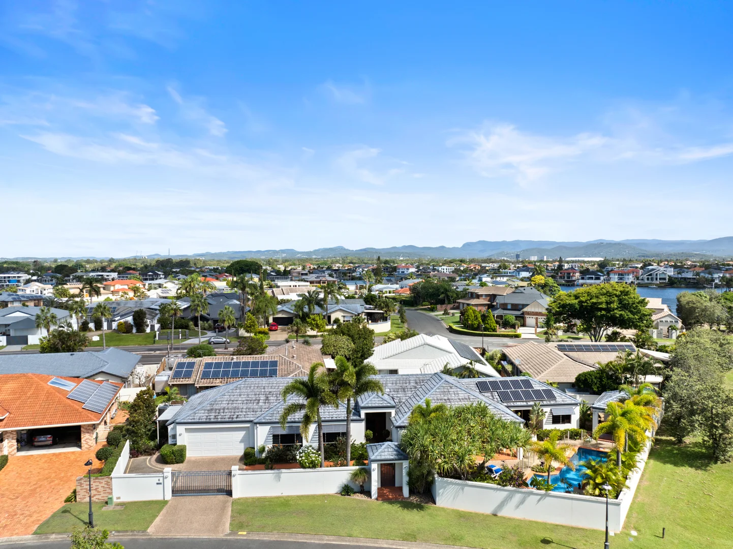 Additional image 33 of 6 Montserrat Court, Clear Island Waters QLD 4226
