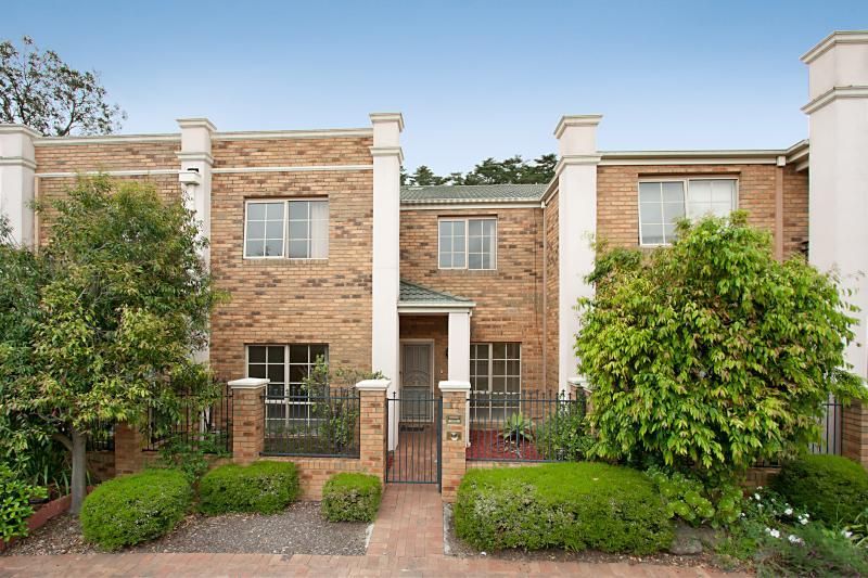 17 The Rise , Glen Waverley VIC 3150