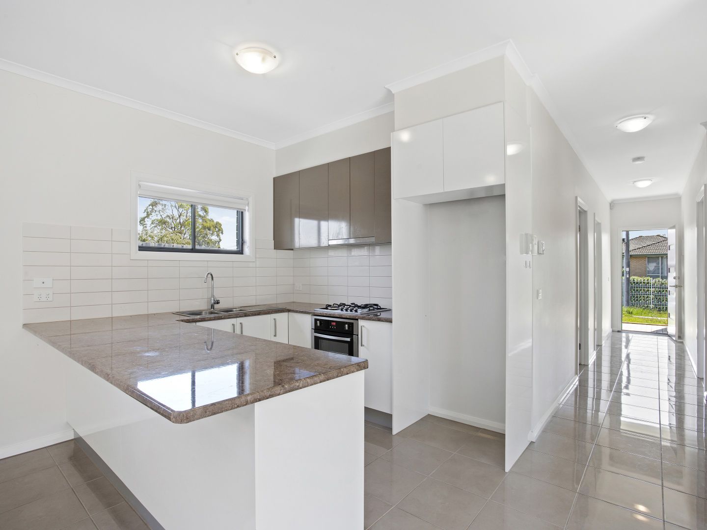 1/7 Saturn Street, Newcomb VIC 3219, Image 2