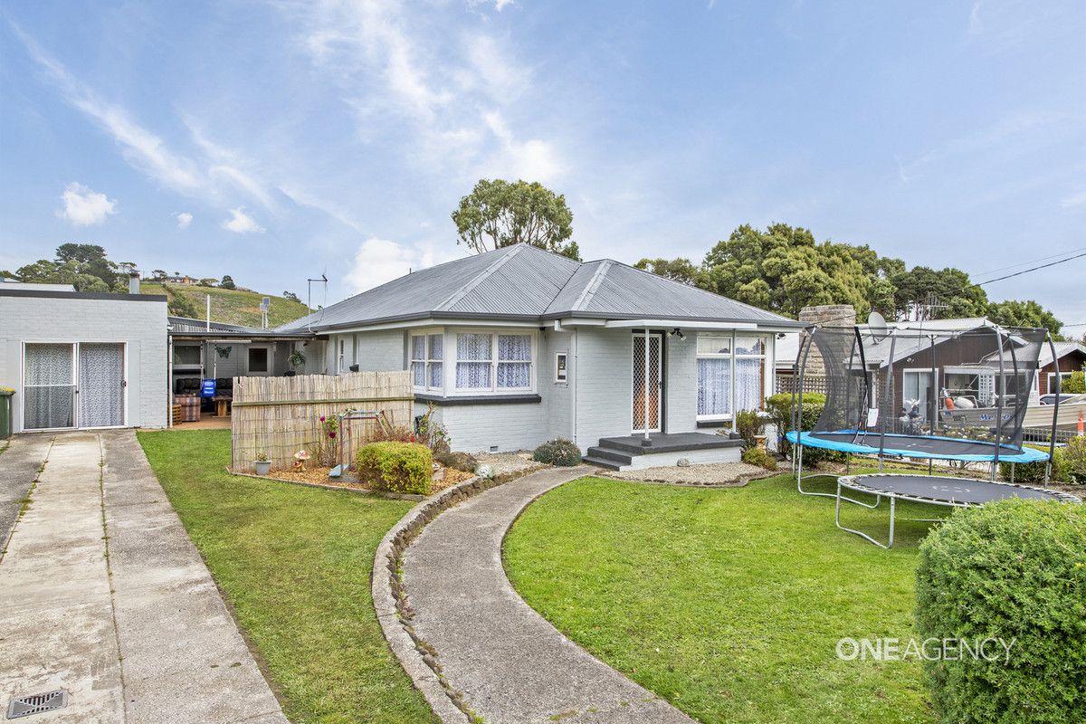 18 Upper Havelock Street, Smithton TAS 7330, Image 0