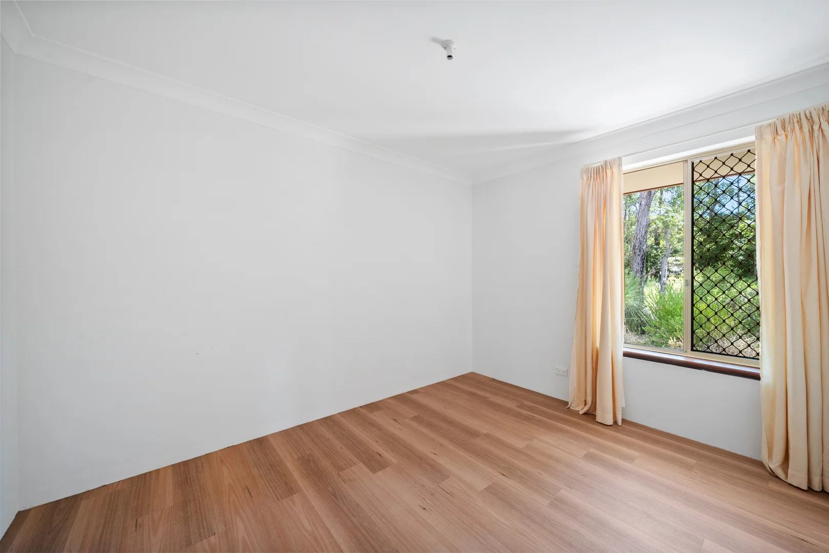 Additional image 19 of 8 Hall Road, Roleystone WA 6111