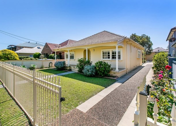 68 Parkway Avenue, Cooks Hill NSW 2300