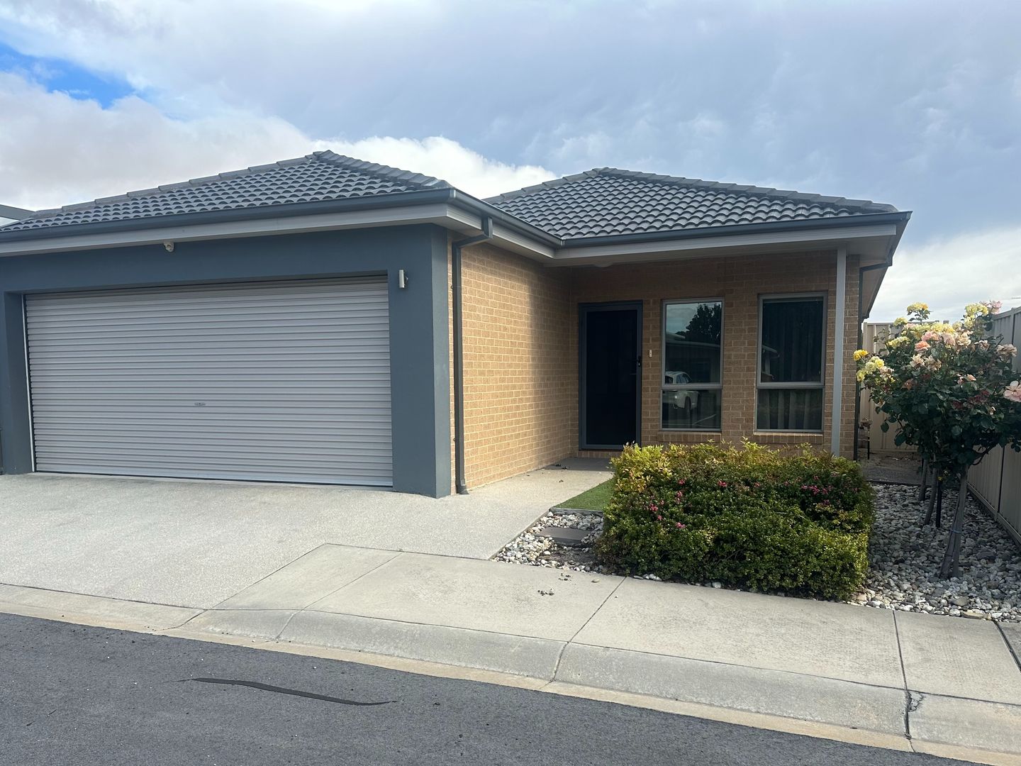 2 Kingfisher Close, Horsham VIC 3400, Image 0