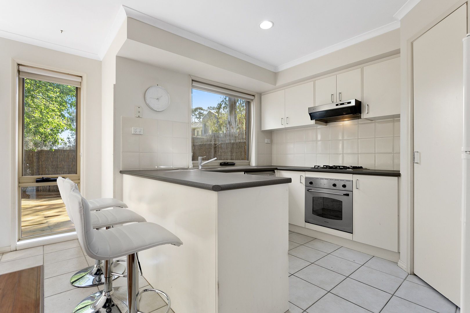 1/215 Betula Avenue, Mill Park VIC 3082, Image 1