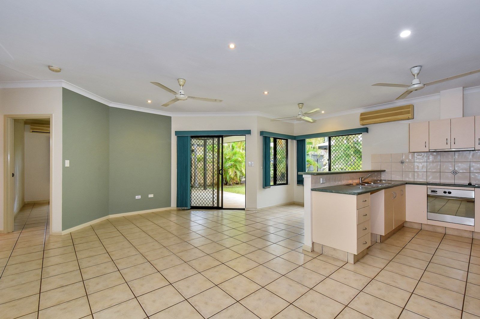 21 The Parade, Durack NT 0830, Image 2